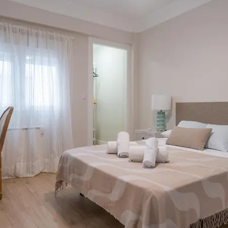 Loira Doce De Octubre, Sientete En Casa * Сарагоса